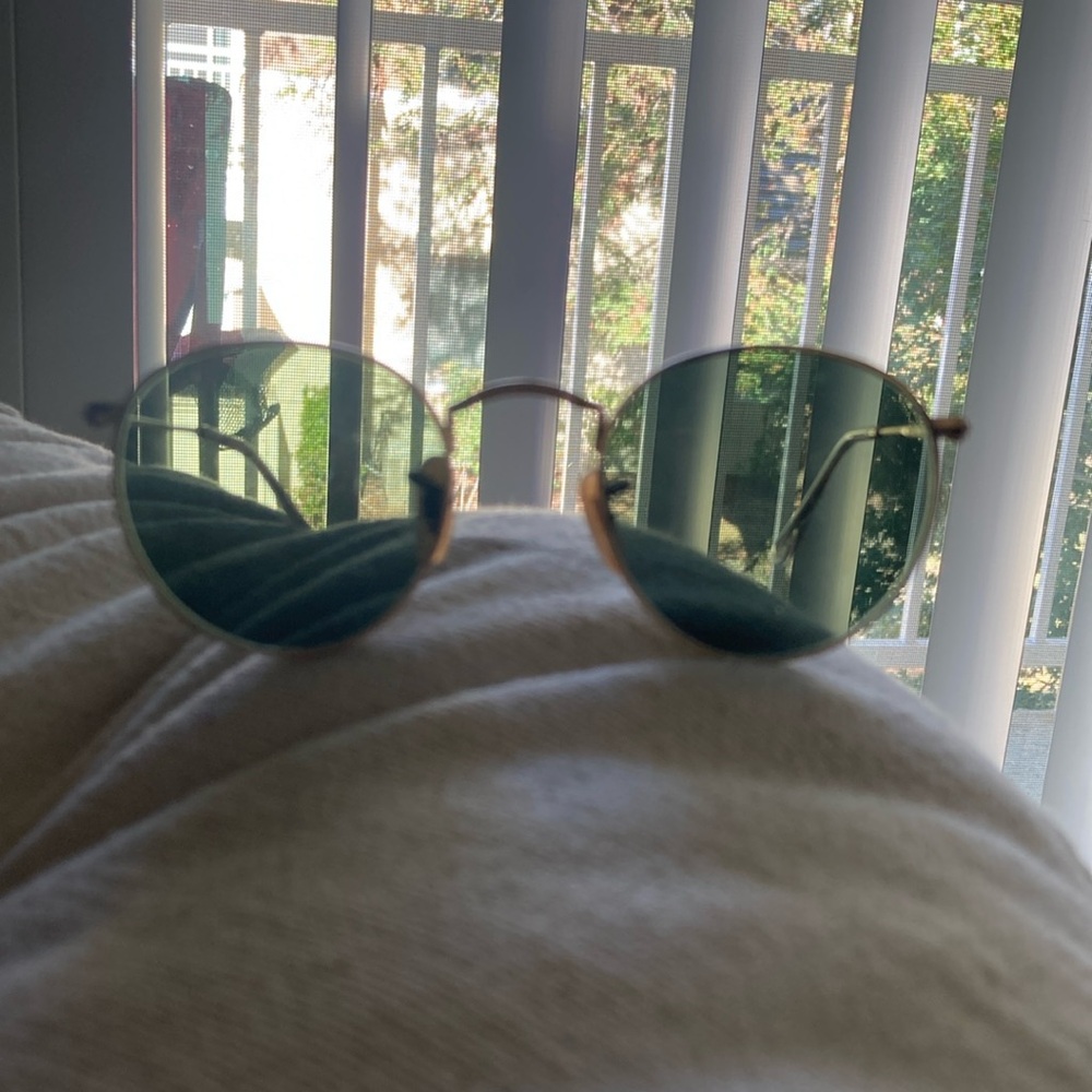 Gold Ray-Ban Sunglasses